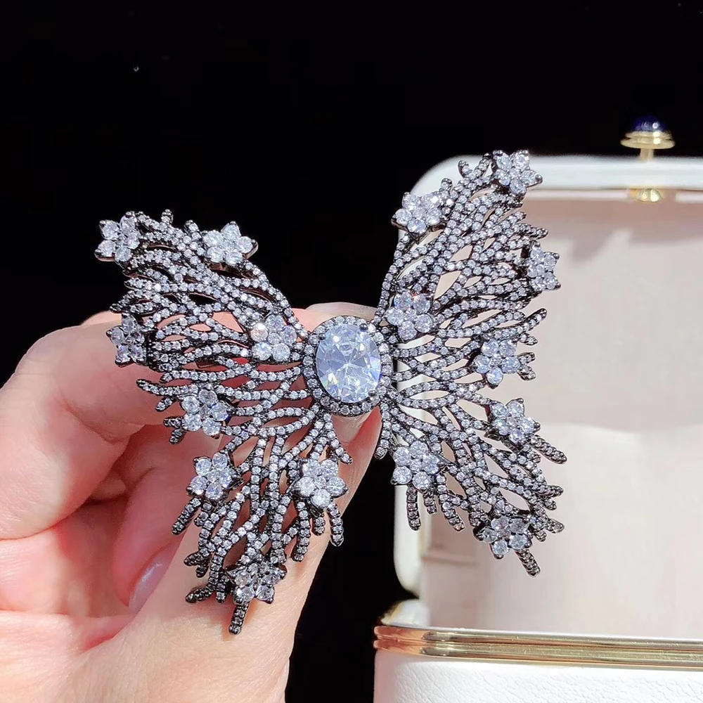 1PC 46x37MＭ Ｇolden Plated Mixed Color CZ Ｍicro Butterfly Brooch