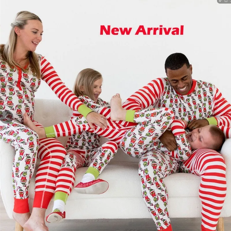

in the autumn wind installing printed Christmas parent-child loaded parent-child outfit household long suit family pack