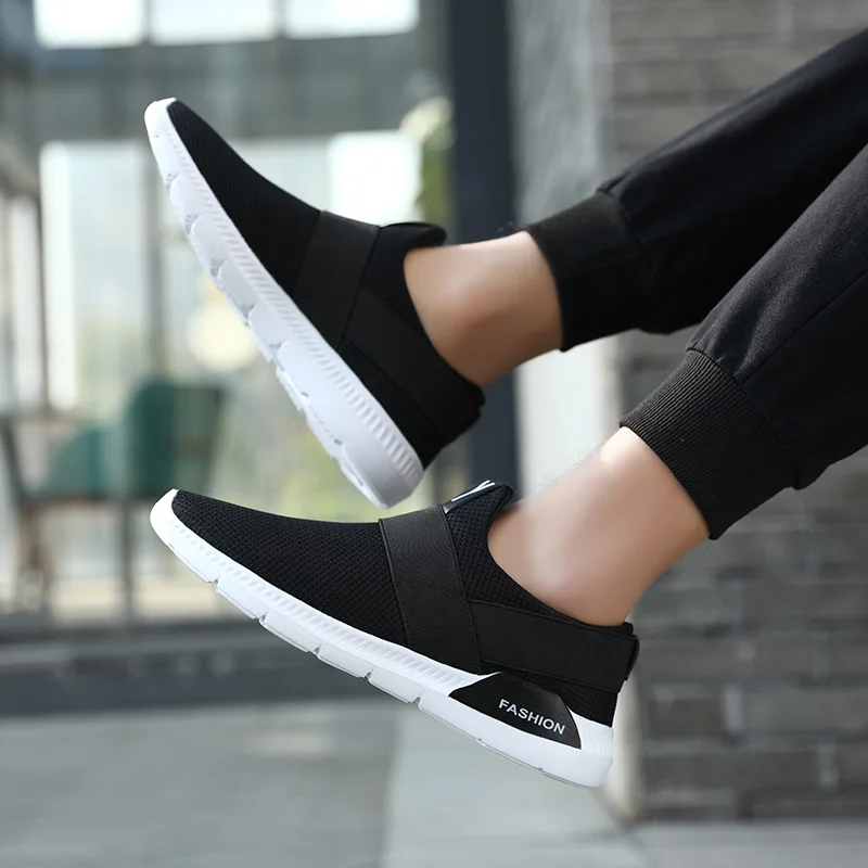 

Plus Size 39-47 Men Summer Slip-On Shoes Lazy Walking Sneakers Lightweight Male Black Running Trainers Training Footwear
