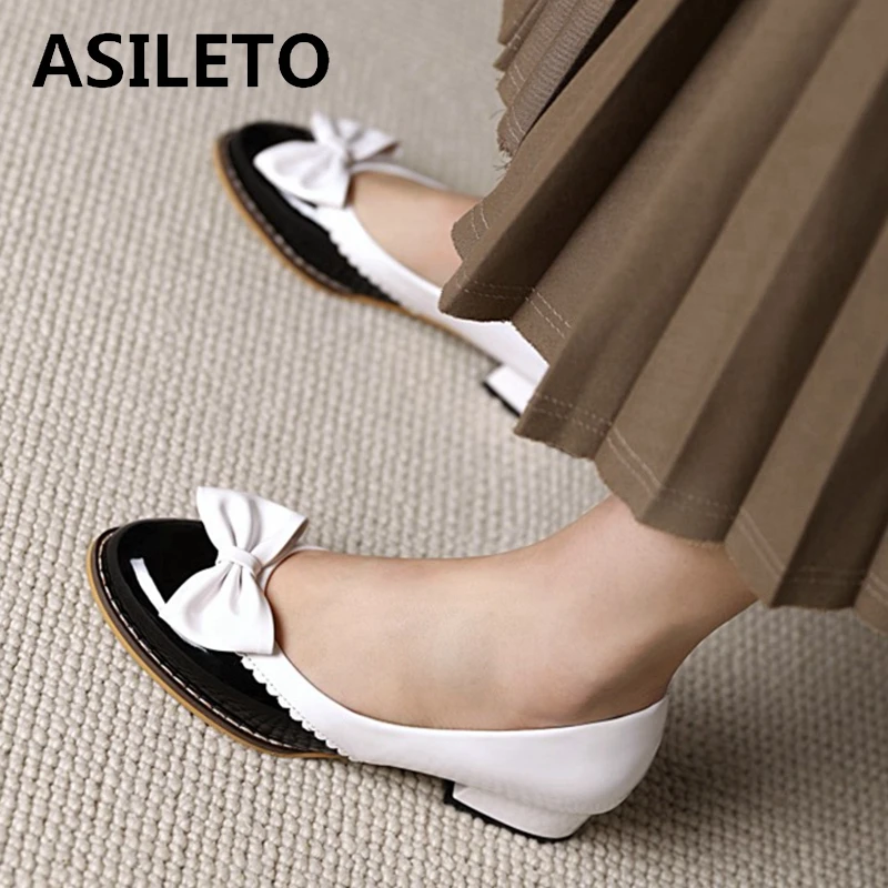 

ASILETO New 2021 Ladies Pumps Round Toe 3cm Heels Patchwork Patent Leather Slip-On Bowtie Lolita Cute Big Size 48 Casual A3459