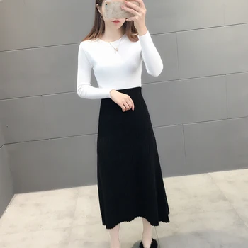 

4852 (original 2162) zone g 26 left] - medium length skirt in action 48