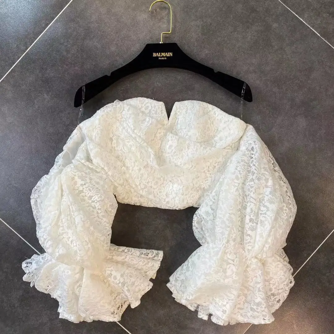 

Sexy Lace Blouse Woman 2020 Spring New Three-dimensional Puff Sleeve Sexy Chest Bra Shirt Ladies Catwalk Lace Shirt Tops