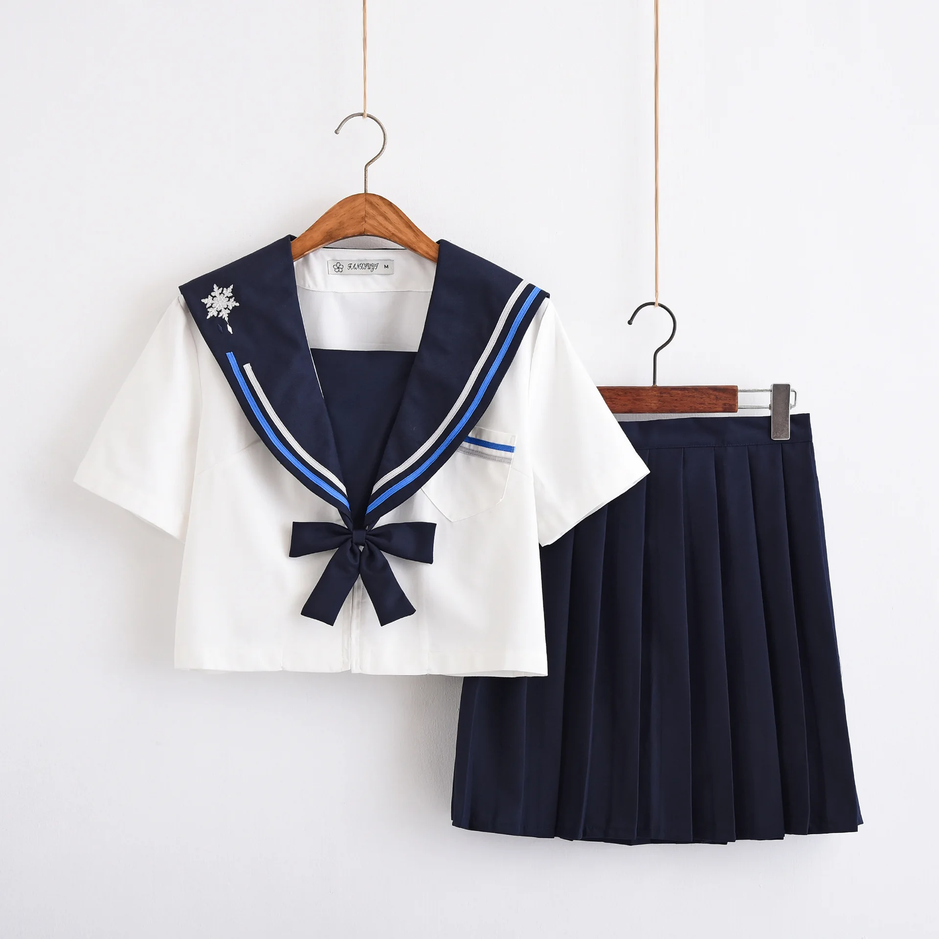 Japanese School Dress Uniforms Sailor Suit Cosplay Snowflake Embroidery School Uniform For Girls Students Anime Pleated Skirt