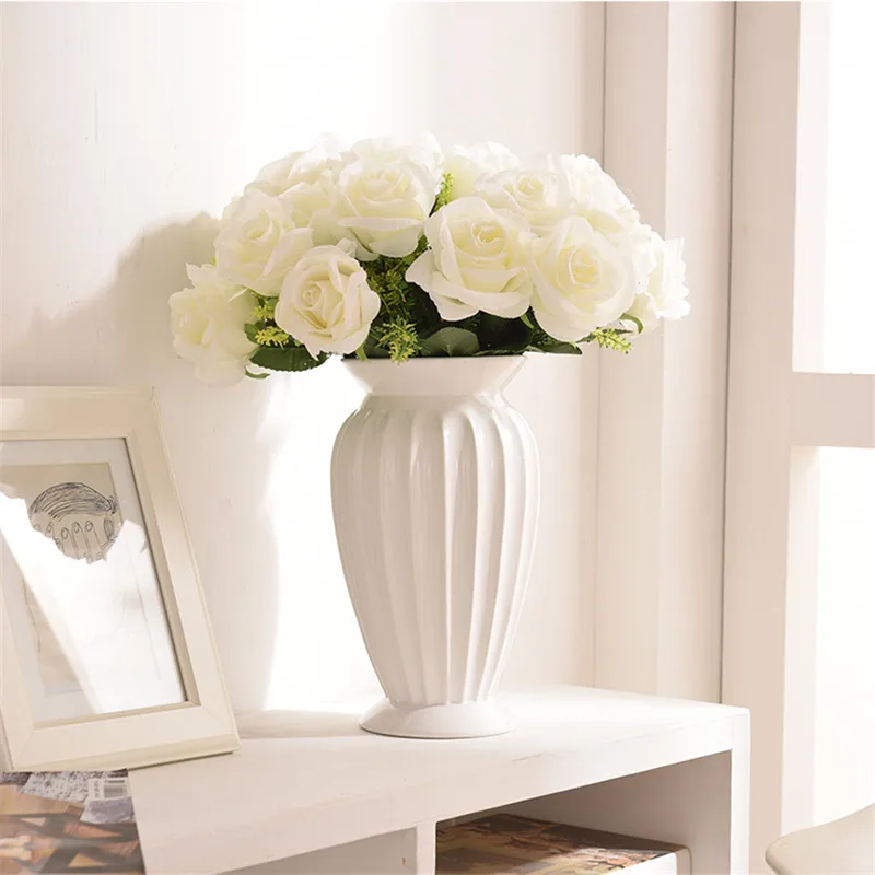 Modern Minimalist Europe Style Ceramic Flower Vase Ornaments Creative Tabletop Flower White Vase Home Christmas Decoration 3