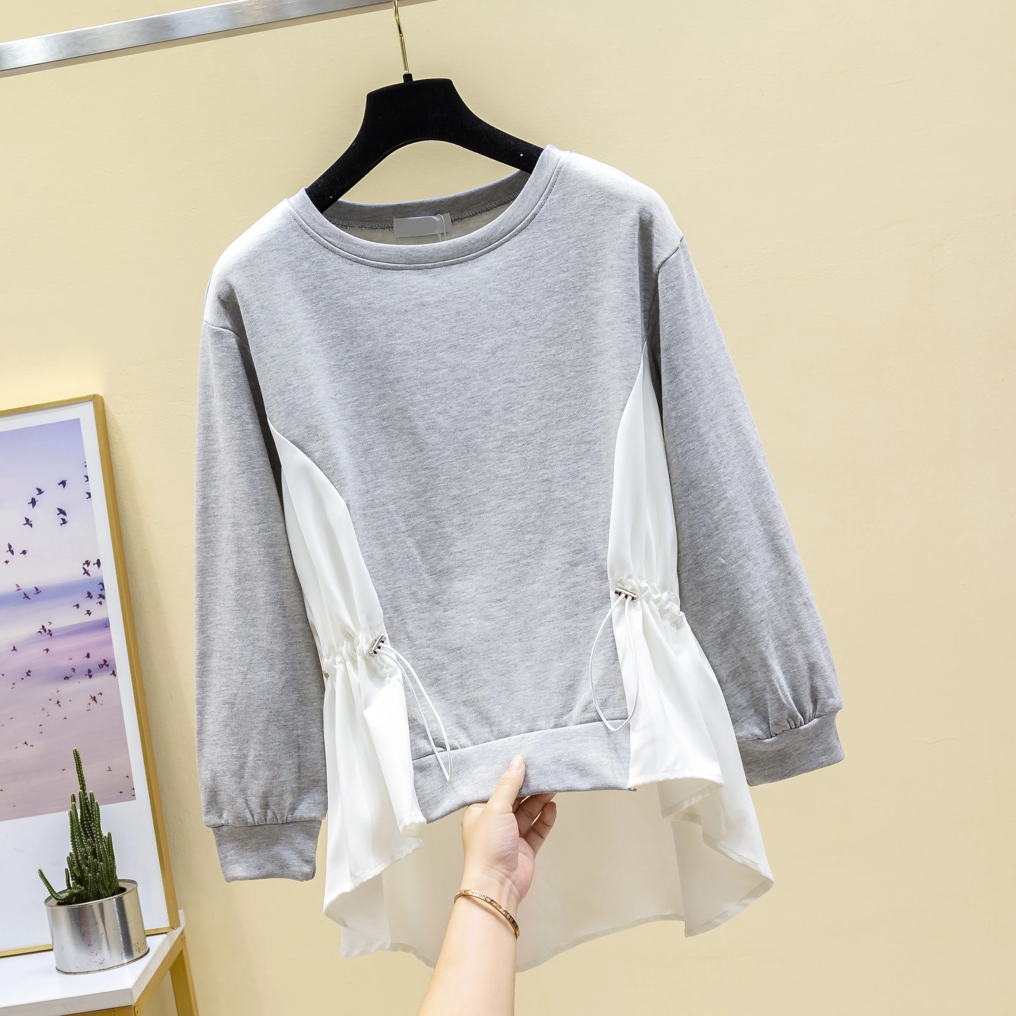

Women's Grey White Hoodie Contrast Color Drawstring Waist Sweatshirt 2021 Spring Autumn Female Loose Pullovers