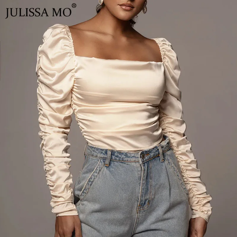 Женская атласная футболка Julissa Mo с оборками длинным рукавом и квадратным вырезом