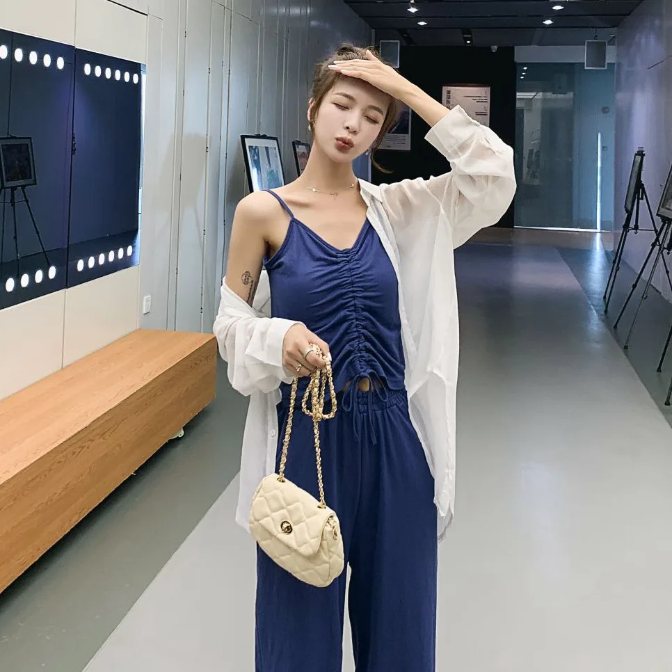 

Photo Shoot Sense of Design Shirred V-neck Camisole High-waisted Wide-Leg Straight-leg Pants White Sun-resistant Long-sleeved Sh
