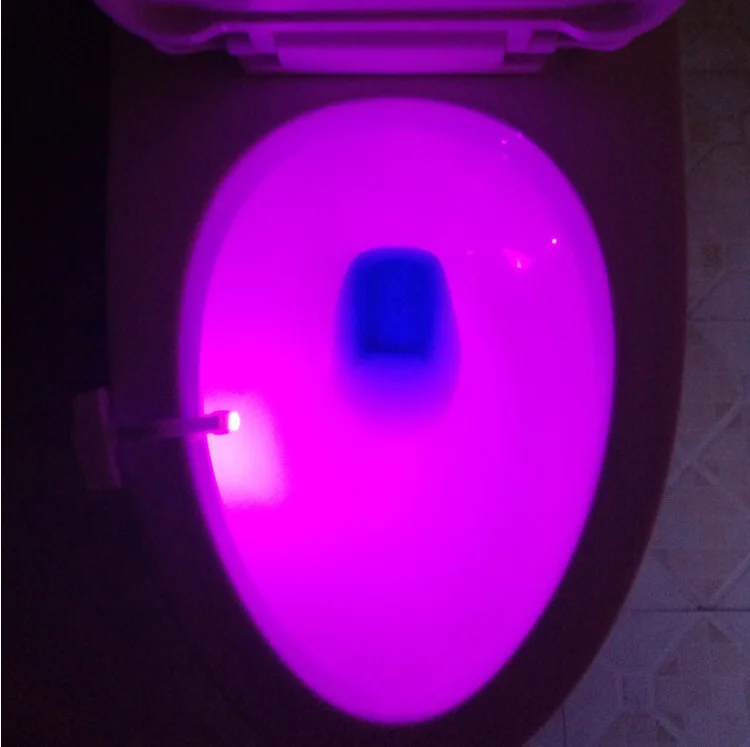Светильник на сиденье для унитаза, домашний туалет, 8 цветов, сменный автоматический ночной Светильник для человеческого тела с питанием от батареек AAA, WC лампа