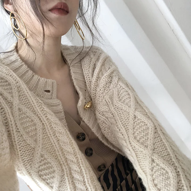 

Taotrees Autumn Solid Color Long Sleeve Single Breasted Sweater Retro Thick Wool Lazy Wind Loose Knit Cardigan