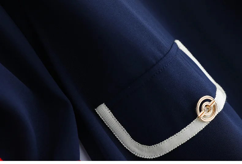 12332431669_2138083848