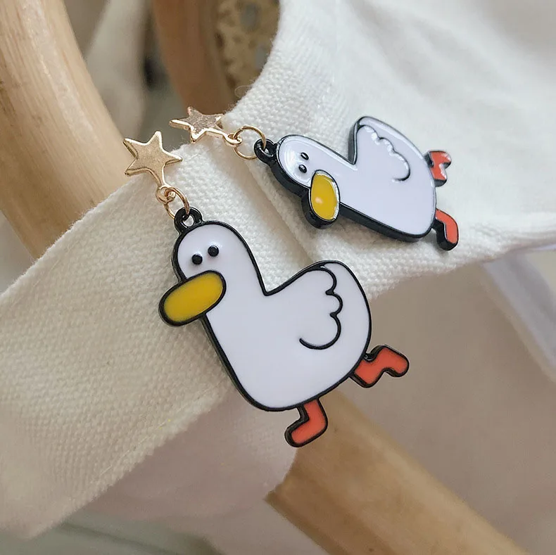 

Funny Duck Earrings New Design Korean Animals Enamel Drop Dangle Earrings Keep Going Cartoon Pendant Ear Rings Jewelry