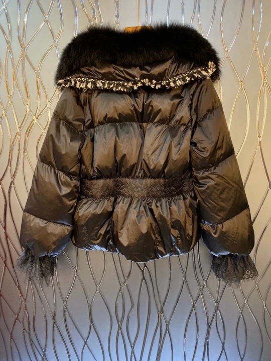 Осень и зима женский воротник шерсть сплайсинга украшения длинный рукав талия вниз пальто 1115