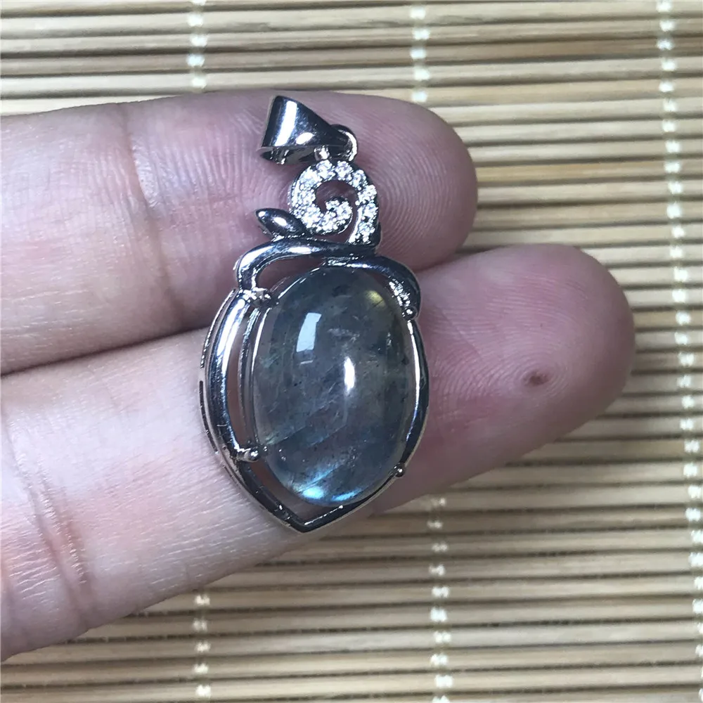 Labradorite Pendant (4)