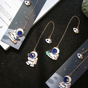 

Novelty Astronauts Space Travel Alloy Pendant Bookmark Fantastic Gift Stationery Page Flag Teacher Supplies Book Accessories