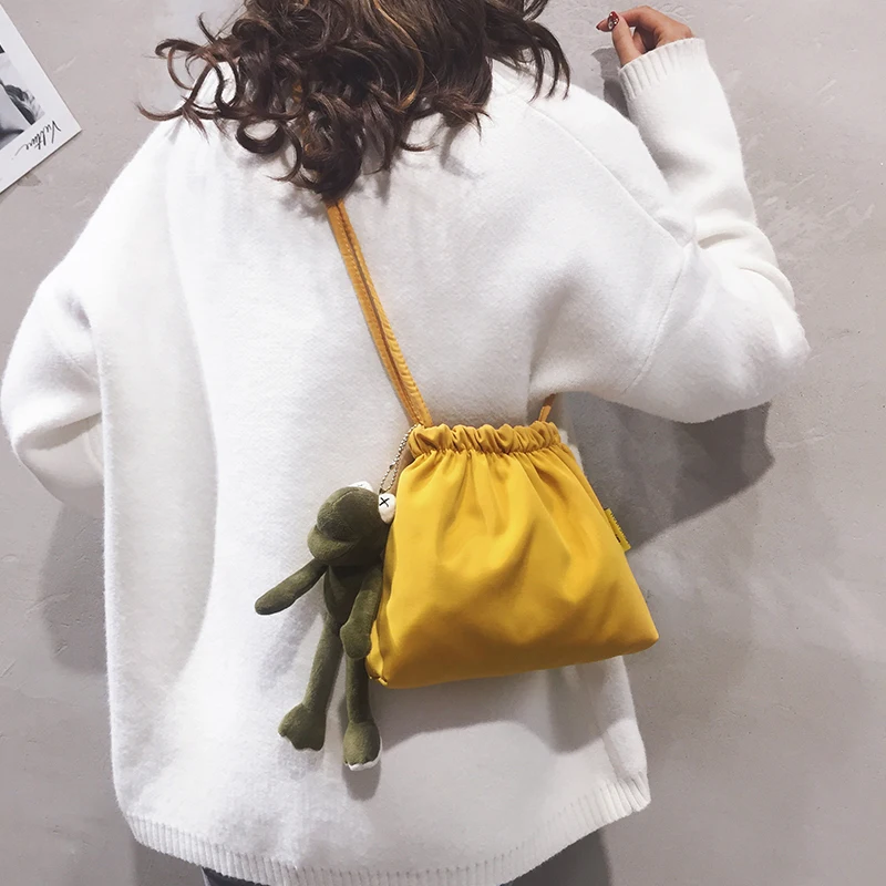 

A Simple Pure Colored Drawing Barrel Bag