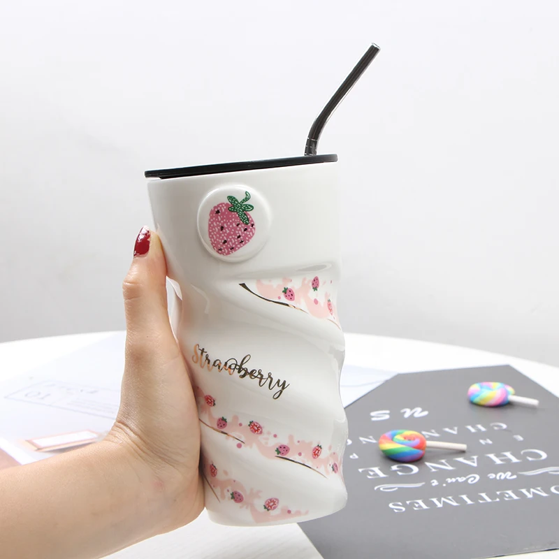 Lovely Strawberry Pattern Creative Ceramics Drink Water Milk Coffee Student High Capacity Add Spoon Straw Office Household Mug