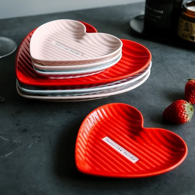 皿・プレート HUMAN MADE HEART CERAMICS TRAY RED 휴먼 메이드 하트 세라믹 트레이 레드 | Human Made | KREAM