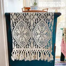 

Beige Crochet Lace Table Runner with Tassel Cotton Wedding Decor Hollow Tablecloth Nordic Romance Table Cover Coffee Bed Runners