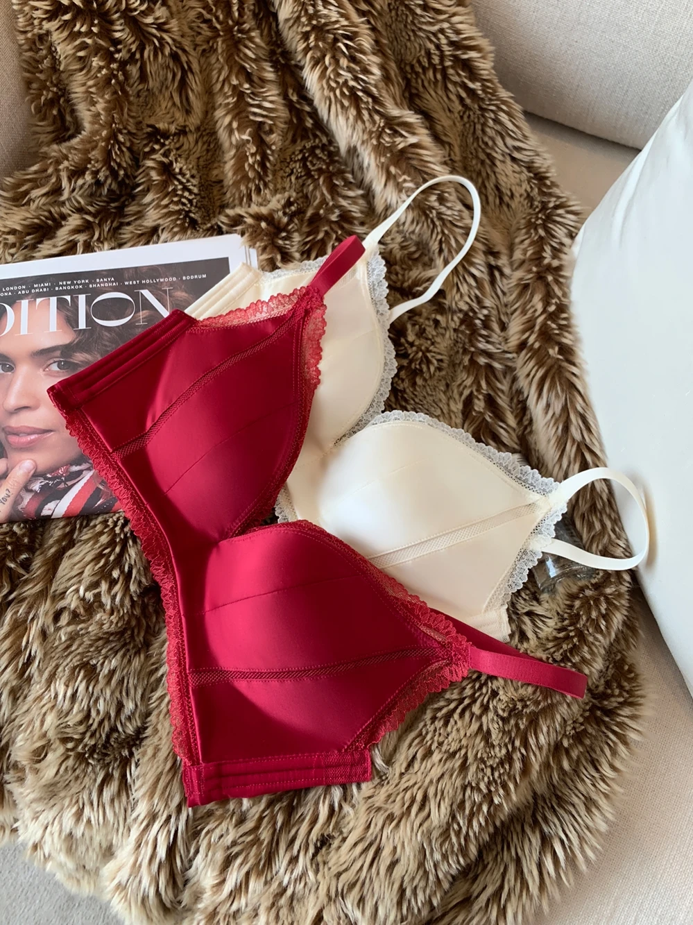 SATIN LACE BRALETTE - Red