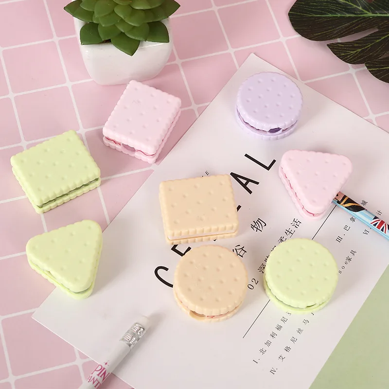 

5pcs Cute Cookie Pencil Sharpener Primary School Pencil Sharpener Children's Creative Pencil Sharpener Stationery(random colors)