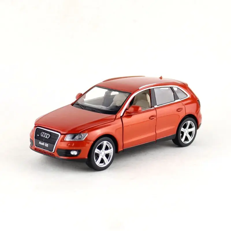 Масштаб 1:32/литая металлическая игрушка/спортивный автомобиль Audi Q5 SUV/звук и