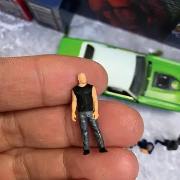 

1:64 Mini Character Doll Model Sand Table Scene Ornaments Scene Toy Resin 1pcs Table Character Action Car Racing Figure San G1B9