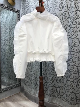 

Autumn / winter 2020 fashion new women's irregular pleated Ruffle lace panel decoration solid color long sleeve top 927