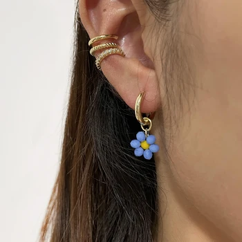 Peri'sBox Boho Candy Color Acrylic Daisy Hoop Earring For Women Multicolor Cute Flower Charm Huggie Earrings Summer Jewelry Gift