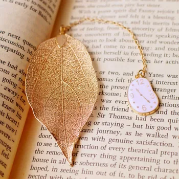 

Lovely Alice Rabbit Metal Bookmarks High-Grade Gold Leaf vein Texture Reading Pages Books Mark Student Stationery