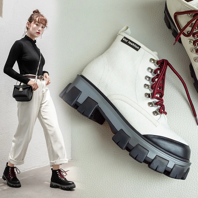 

2019 Spring And Autumn Platform Thick Bottomed Martin Boots Women's England College Style White Online Celebrity Celebrity Style