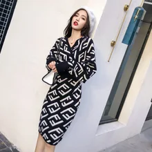 Женское платье в европейском и американском стиле, стиль, корейский стиль, приталенное, элегантное, v-образный вырез, рукав летучая мышь, базовая юбка, длинный рукав, трикотажное платье