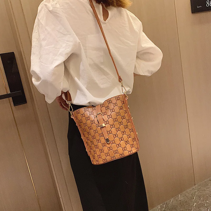 

2019 Trill Bag Popular Woman Package Joker Western Style Width Straps Messenger Bucket Package