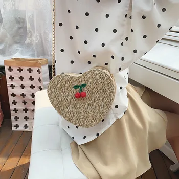 

2019 Fashion heart-shaped straw bag women's summer beach bag handmade woven rattan shoulder bag chain Messenger bag