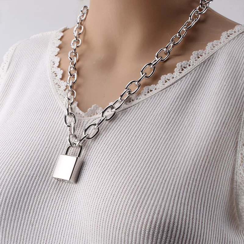 13068500970_677324503