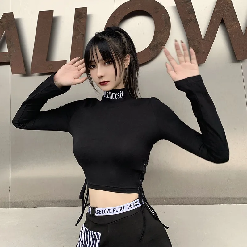 Gothic Style Female Black Crop Top Long-sleeved Letter Printed Tight-fitting T-shirt Short Lace-up Pullover 2020 Party Wear
