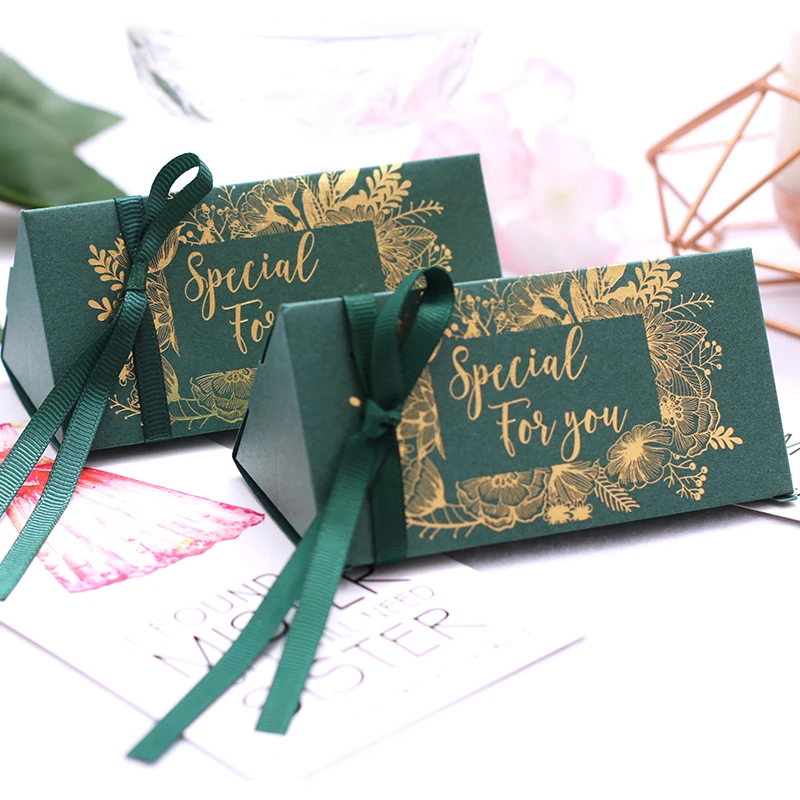 New Gift Boxes & Bags Candy Box Paperboard Triangle Shape Wedding Favor