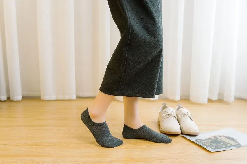 5 пар женских носков Нескользящие силиконовые женские носки-невидимки из хлопка однотонные Короткие Носки ярких цветов с закрытым носком