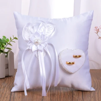 

20 * 20cm White Wedding Ring Pillow Romantic Flower Heart Bridal Ring Pillow Holder Wedding Gifts Decoration