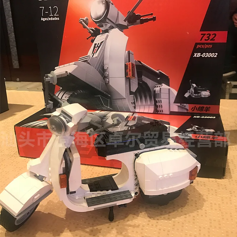 

XINGBAO Building Blocks 03002 Small Sheep Motorcycle Fight Inserted Assembled Building Blocks Educational Small Particles Creati