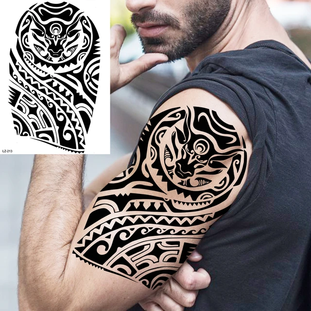 Tattoo sketch maori style for shoulder 10450301 Vector Art at Vecteezy