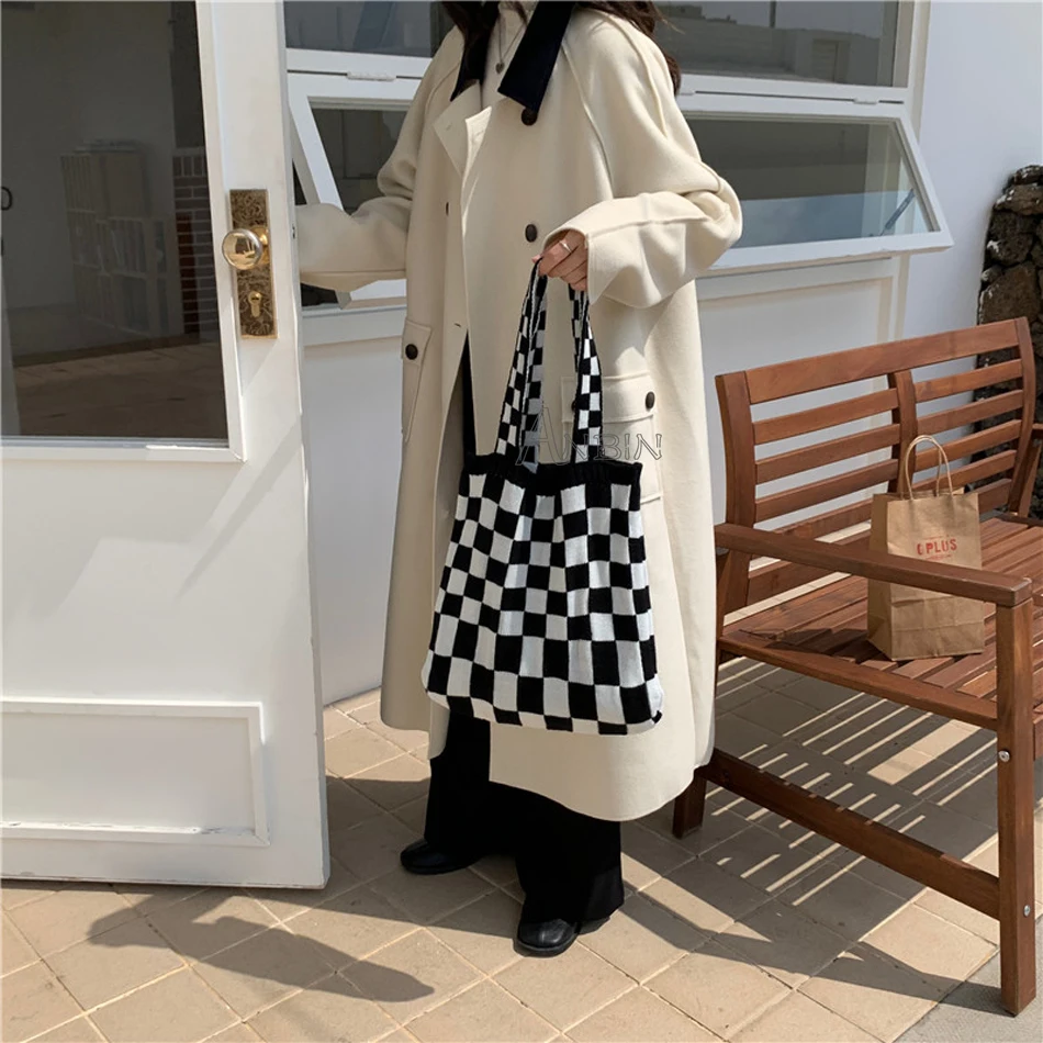 Women's Checkerboard Shoulder Bags Design Knitted Tote Casual Weave Woolen Retro Plaid Handbag Female Fashion Daily Shopping Bag