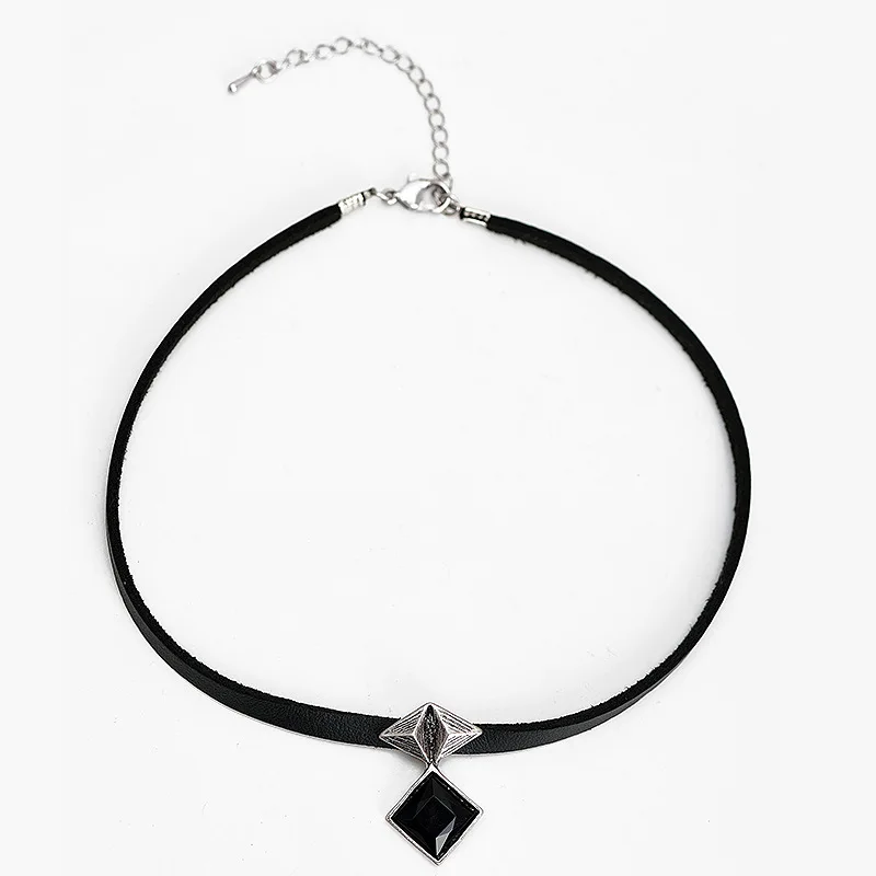 Готическое винтажное ожерелье с черными камнями корейское кожаное колье