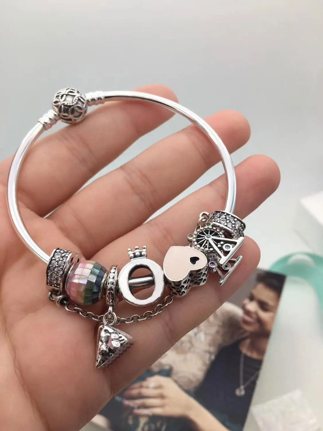 

High Quality Sterling Silver Pink Heart Beaded Cake Pendant Chain with Jewellery with Original Logo.