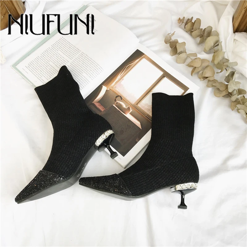 

NIUFUNI New Comfort Sock Boots Women Slip On Elastic Botas Pointed Toe Shoes Woman High Heel Ankle Boots Rhinestone Botas Mujer