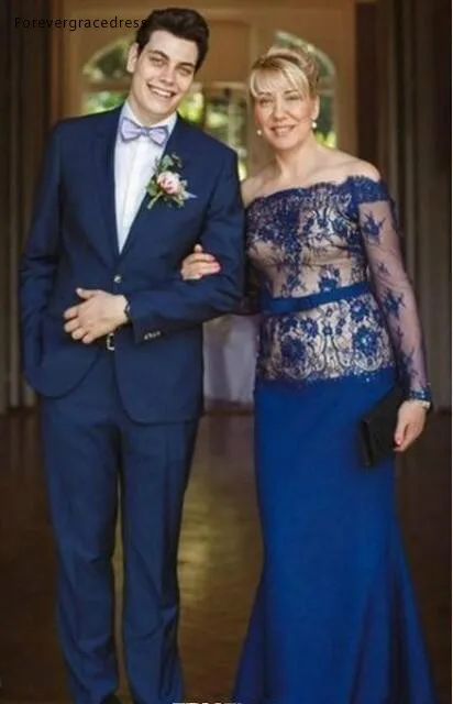 2018 Elegant Sheer Bateau Neck Lace Mothers Dresses Appliques Long Sleeves Floor Length Plus Size Mother of the Bride Dresses Formal Wear  119 (1)