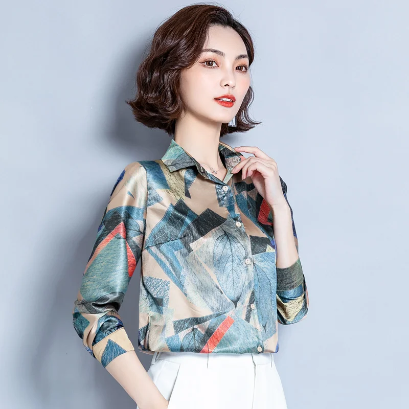 

Autumn Korean Fashion Silk Women Shirts Satin Leaf Pattern Women Blouses Plus Size XXL Blusas Femininas Elegante Ladies Tops