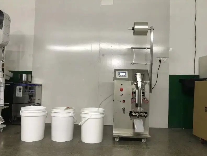 Полностью автоматический станок для розлива соевого соуса уксуса упаковочная машина вода жидкое топливо пакет масло суп Авто розлива и запечатывания