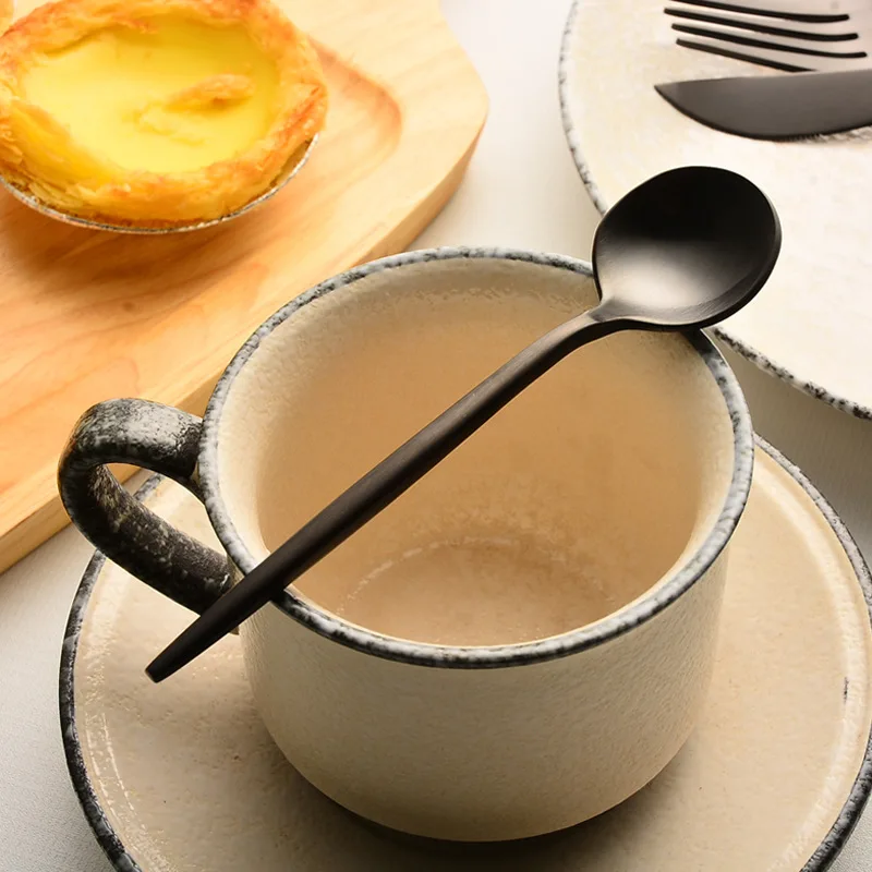 3242120738_575532505