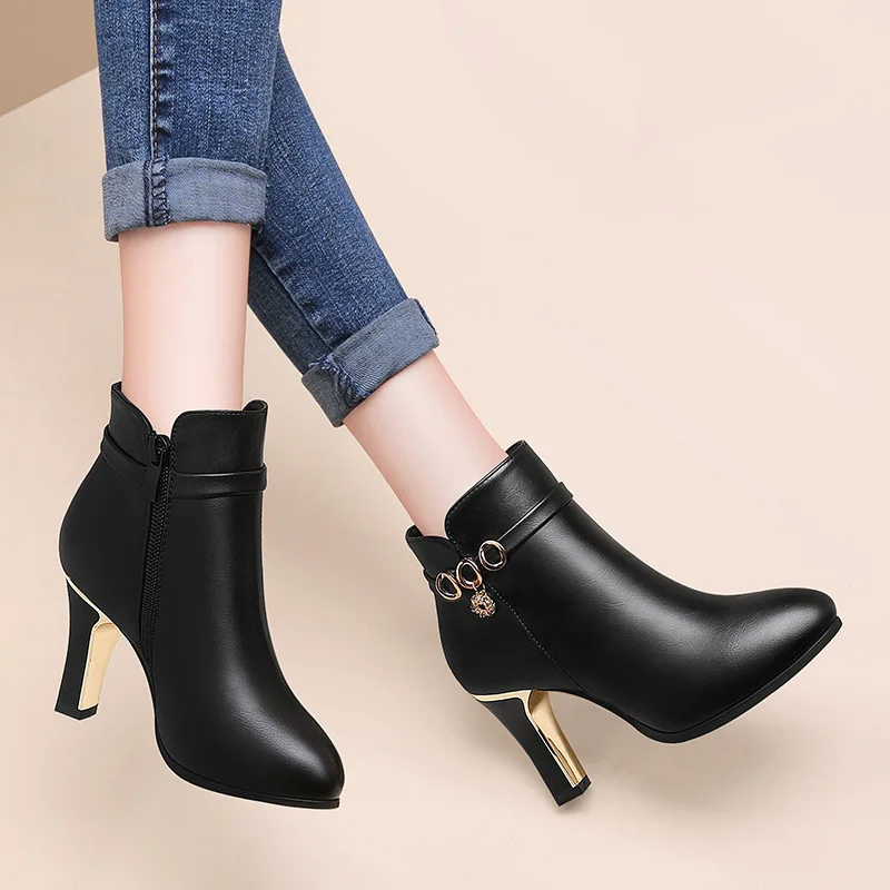 

Lycra Kington Black And White with Pattern Martin Boots 2018 Autumn And Winter New Style Leather Boot Thick with High Heels roun