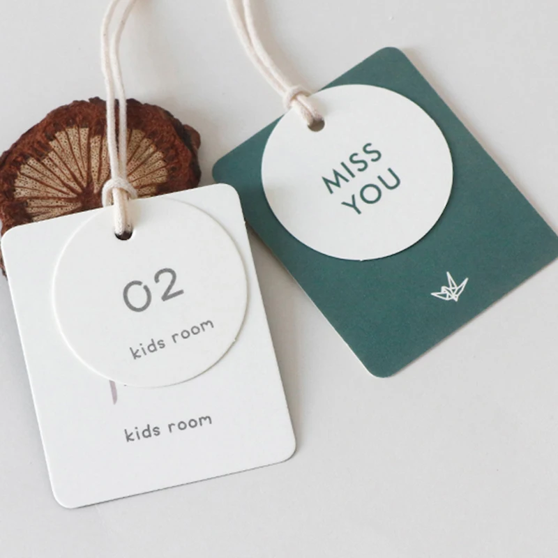 Round or Square Hang Tags Clothing Brand Fashion Label Accessories Free design Various Sizes and Styles